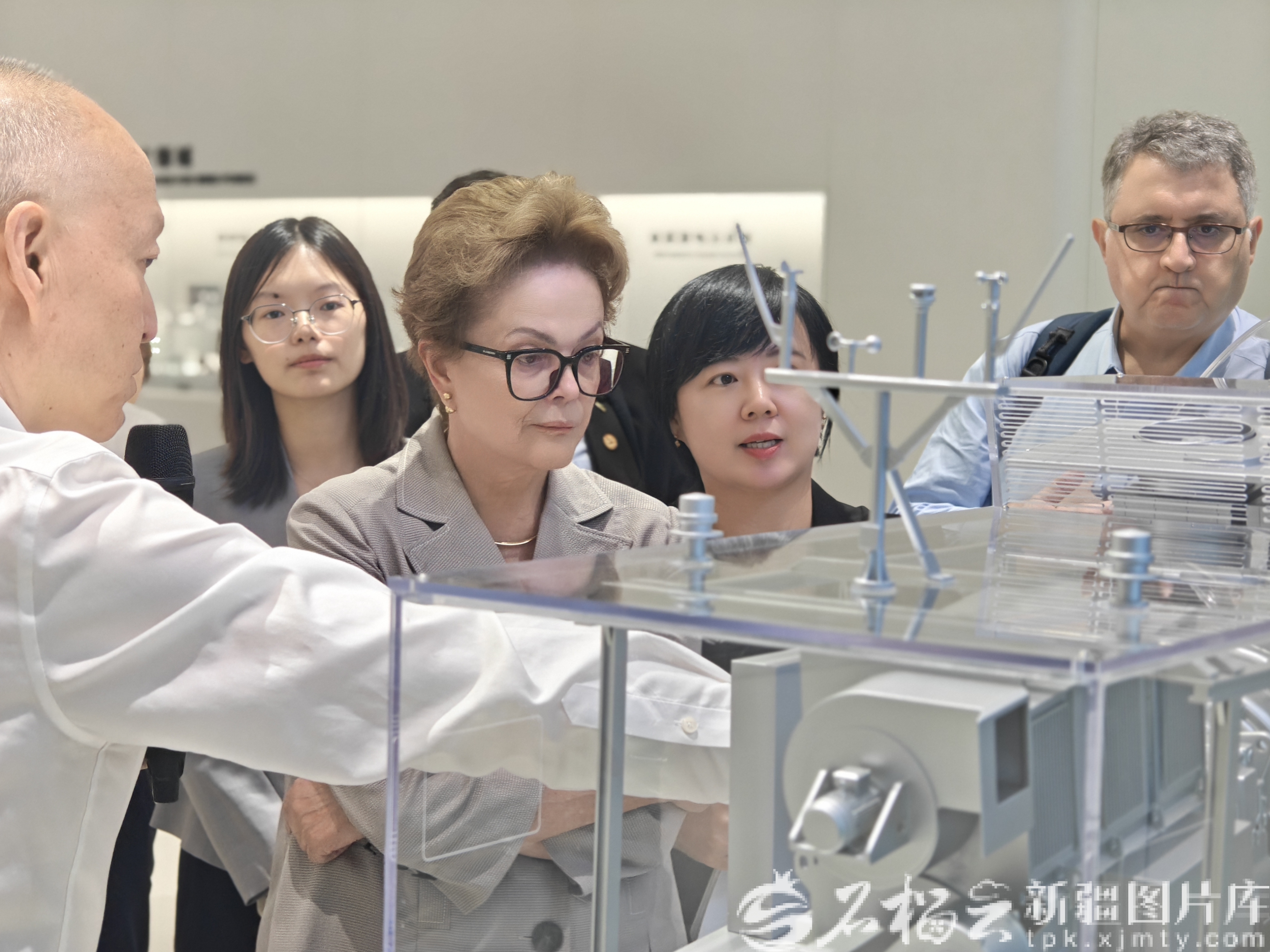“新疆很大，充满机遇”——新开发银行行长迪尔玛·罗塞芙一行来新疆参访