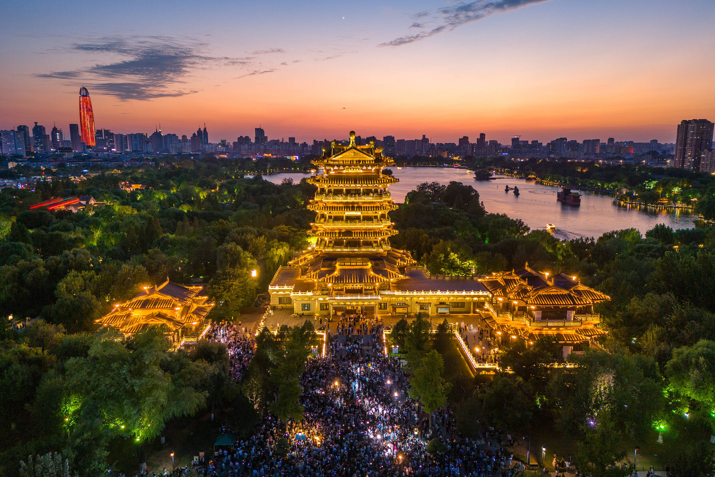 月满中秋，家国同庆：文旅何以热力十足