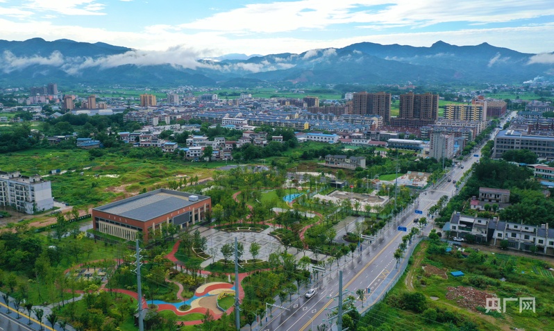 【你好，小镇】安徽源潭：“刷”新未来