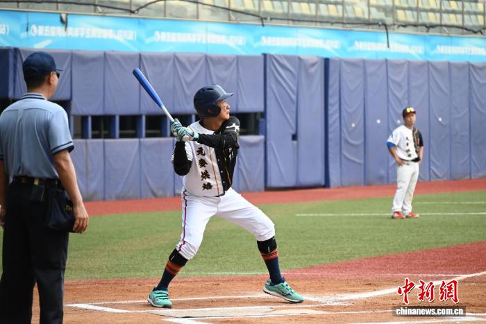 十余载奔走海峡两岸 六旬台胞以棒垒球传情