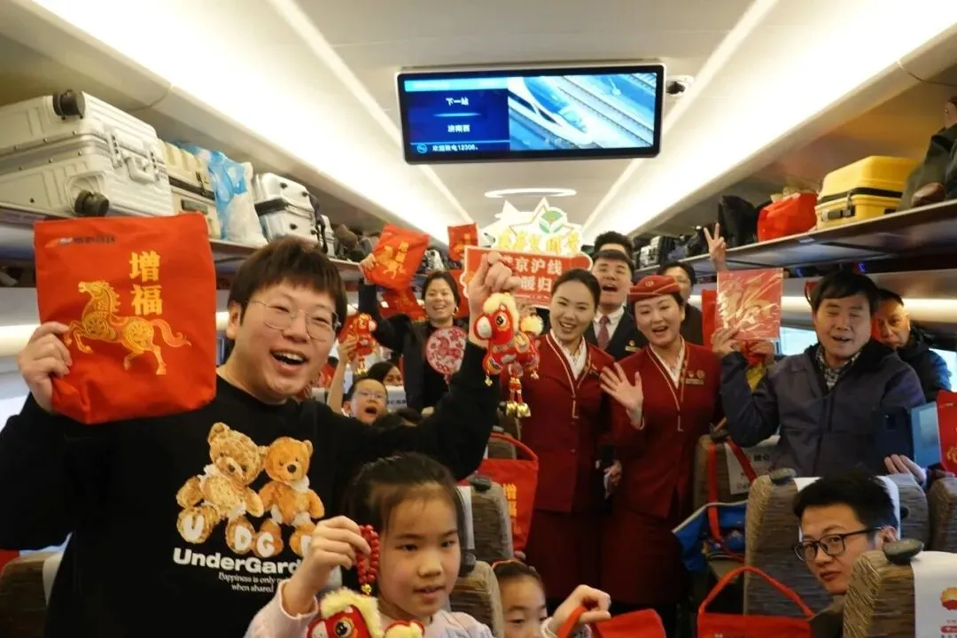 我的铁路风景丨定格温暖回家路上的你我他