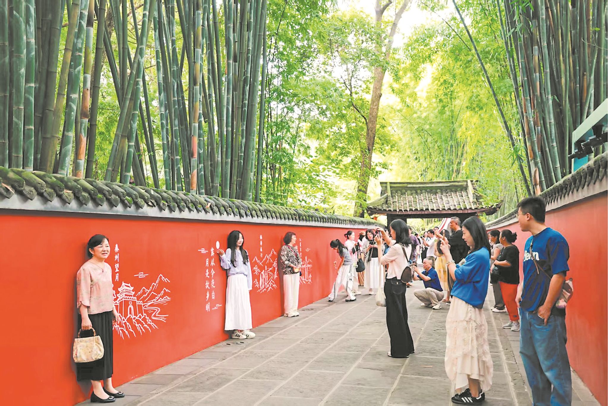 国庆假期第二天，全省A级景区接待游客690万人次