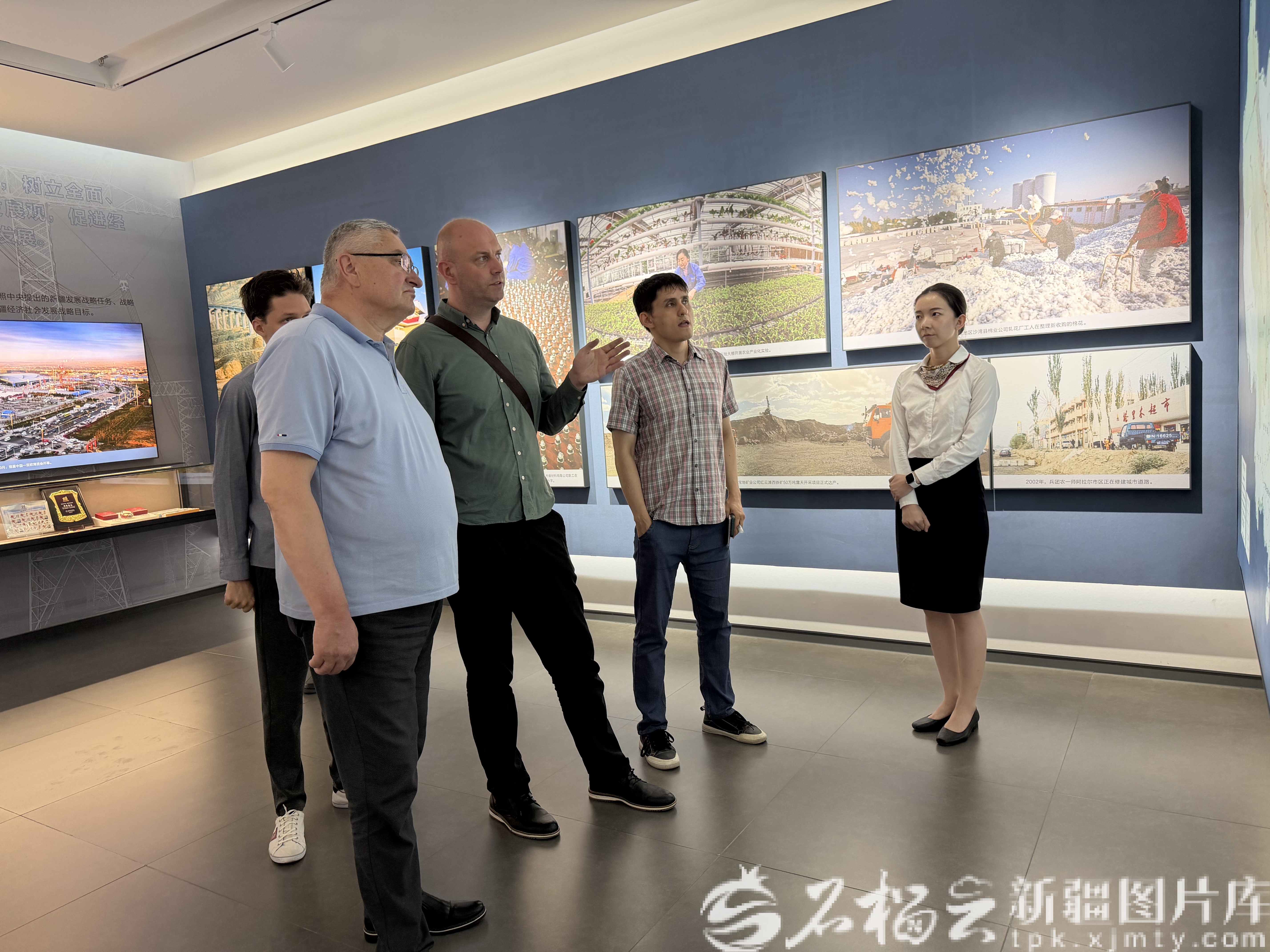 读懂这片土地的生机与温度——克罗地亚伊斯兰共同体代表团走进新疆