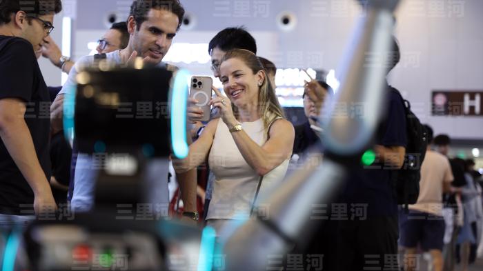 全球竞相打卡 中国好感度持续攀升
