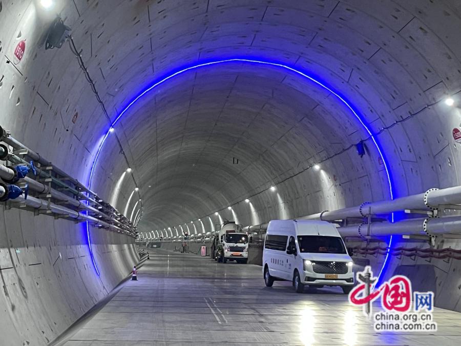 【发现最美铁路】海下78米！探秘世界最长海底高铁隧道