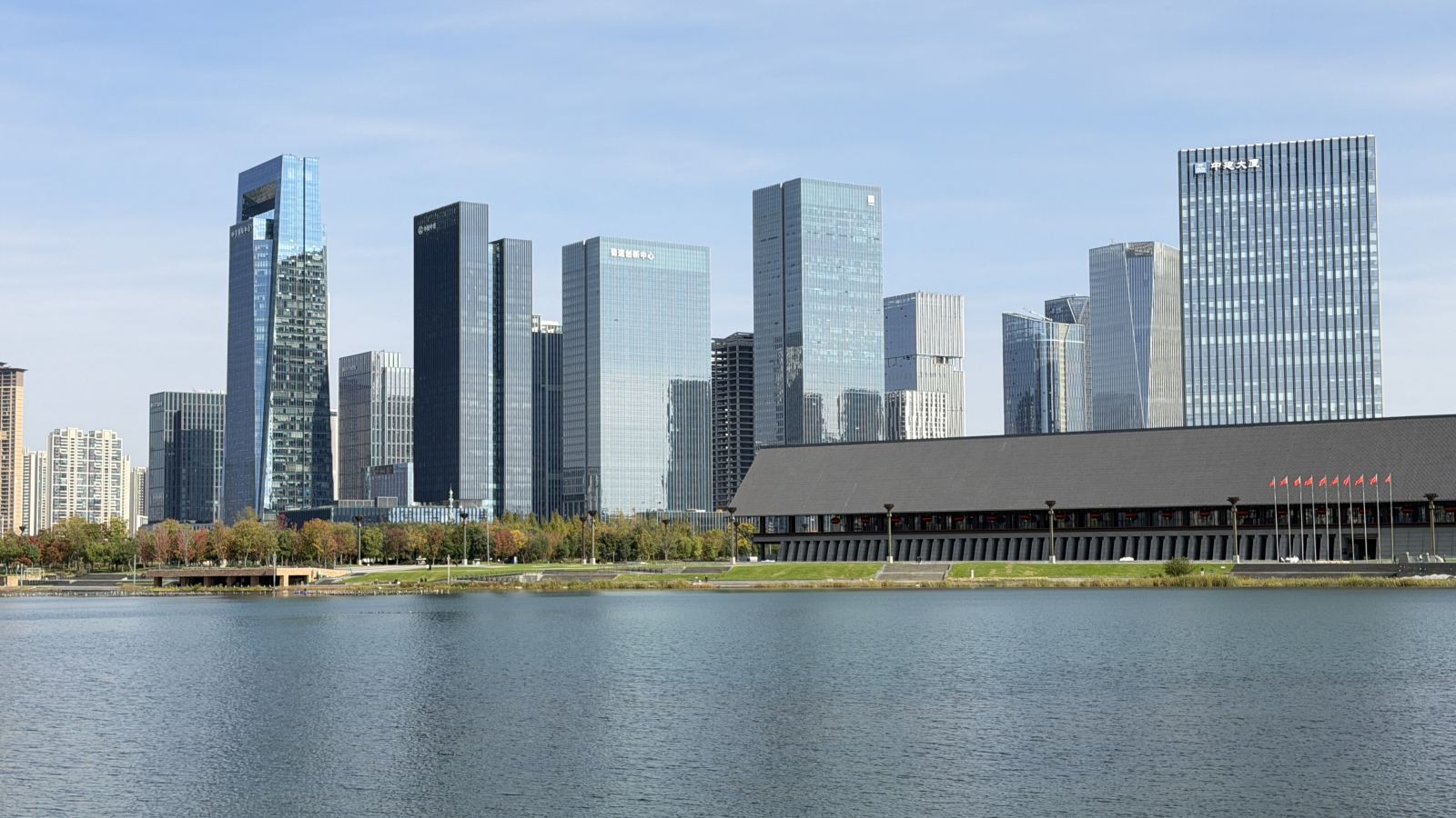 成都发布全尺寸重载双轮足机器人开源平台