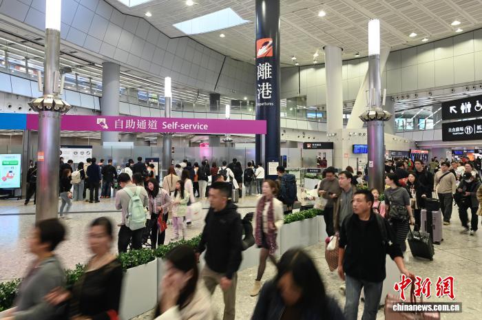 港澳与内地“双向奔赴” 带动大湾区新春探亲、旅游、购物热