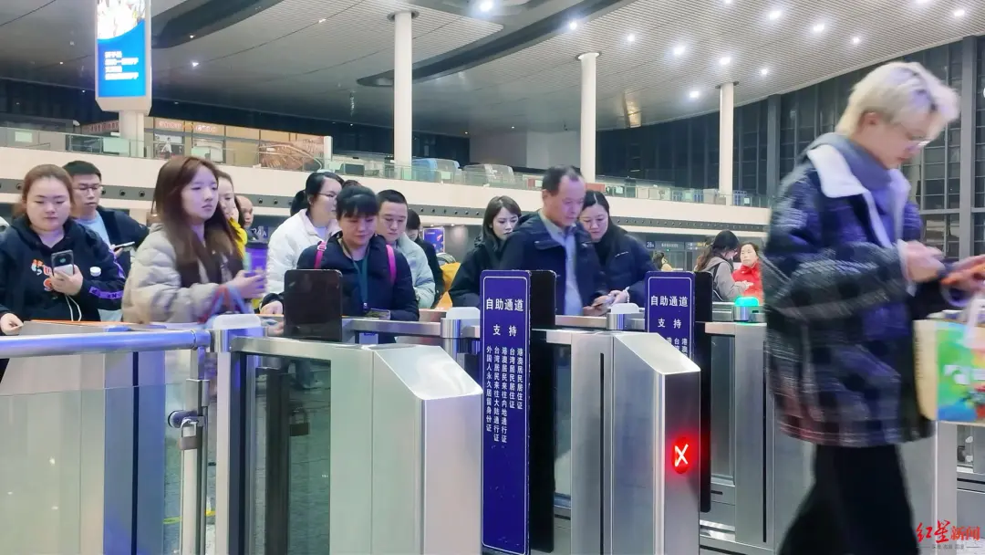 火爆预警！成都出发多趟动车已售罄