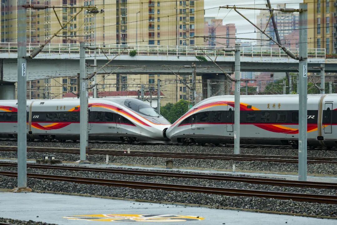 大雨来了！铁路部门：成渝高铁等线路可能因雨量超标晚点或停运！