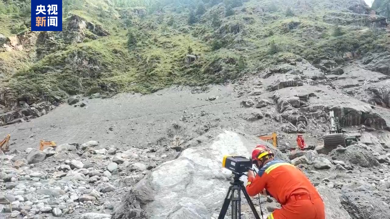 “地面雷达+空中航测”实时预警 保障吉隆泥石流灾害救援行动安全
