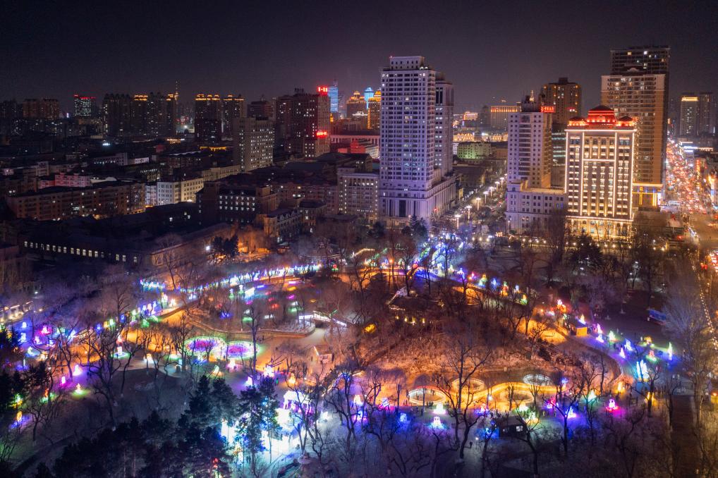 追光 | 促进冰雪经济， “冰超”“冰博”有妙招