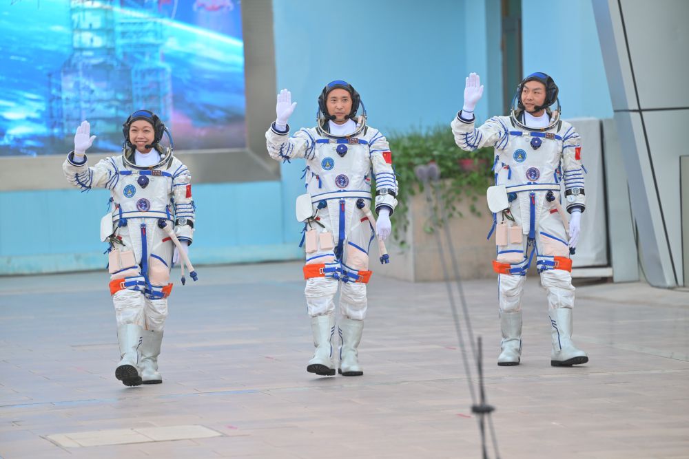 评论：“一国两制”的星光，在人类的天空闪耀