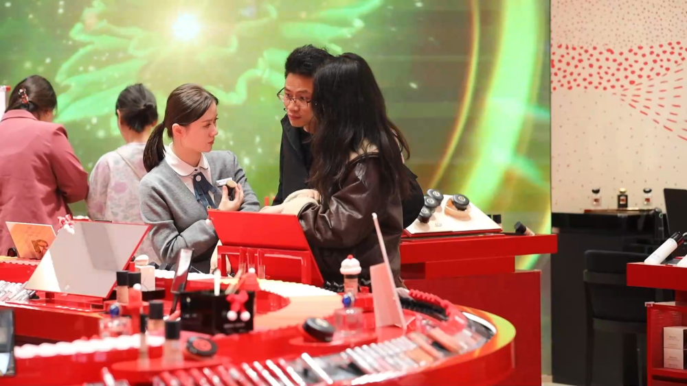 封关运作后首个元旦假期 海口免税消费从“游客型”向“生活圈”延伸