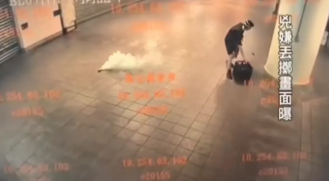 台北车站攻击事件已致4死5伤，27岁行凶者为逃兵通缉犯，犯案前做了充足准备