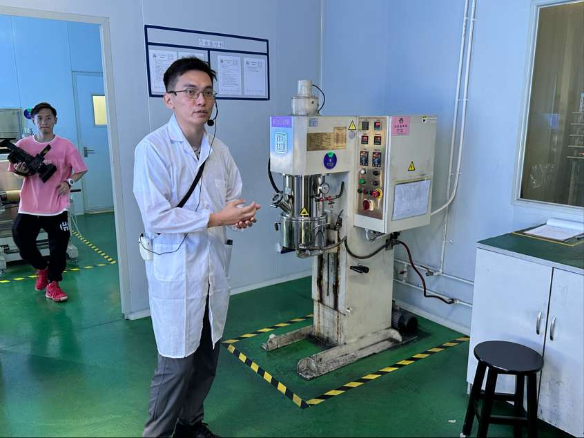 【活力中国调研行】他们把虾蟹壳装进电池，十年"熬"出一片新蓝海