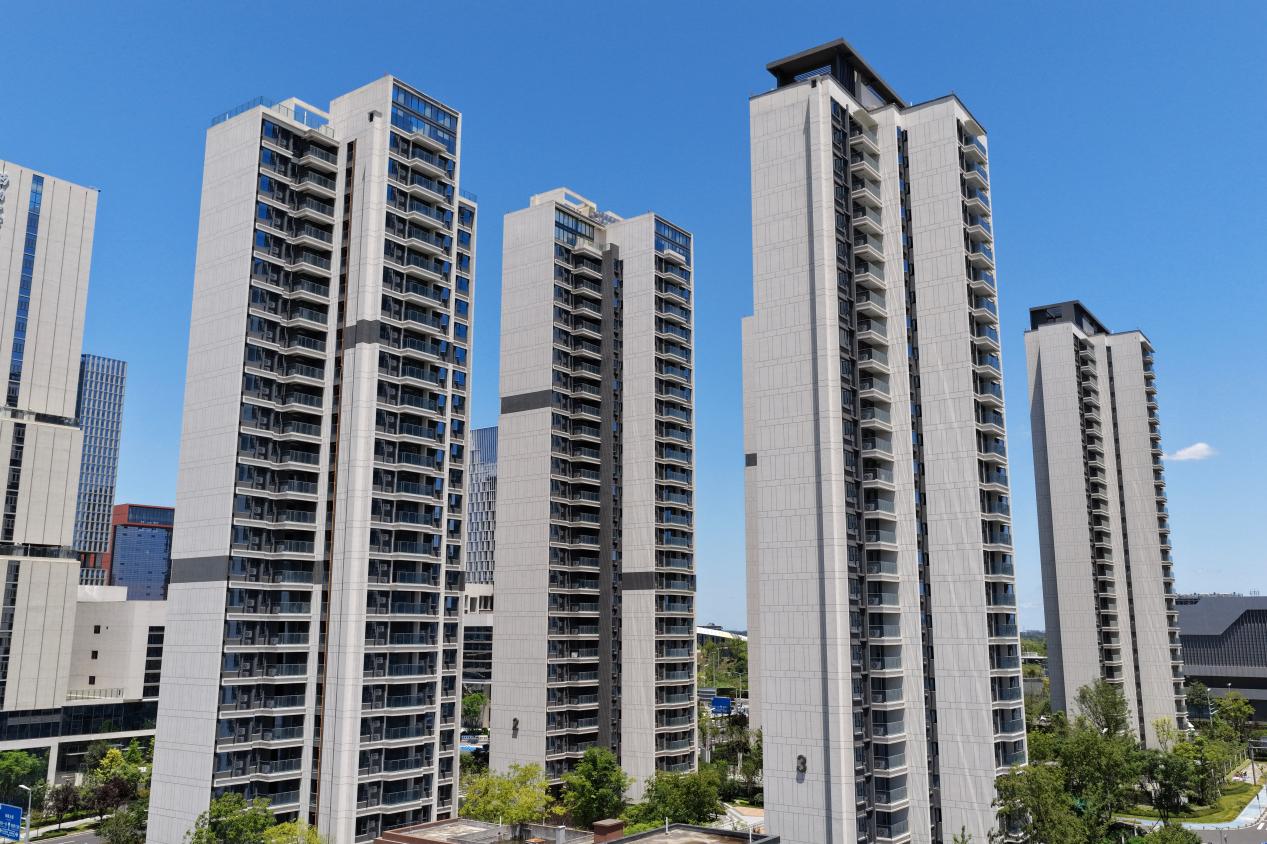 东部新区首个TOD保租房项目来了！224套全新精准三居室入市 最低2165元入住