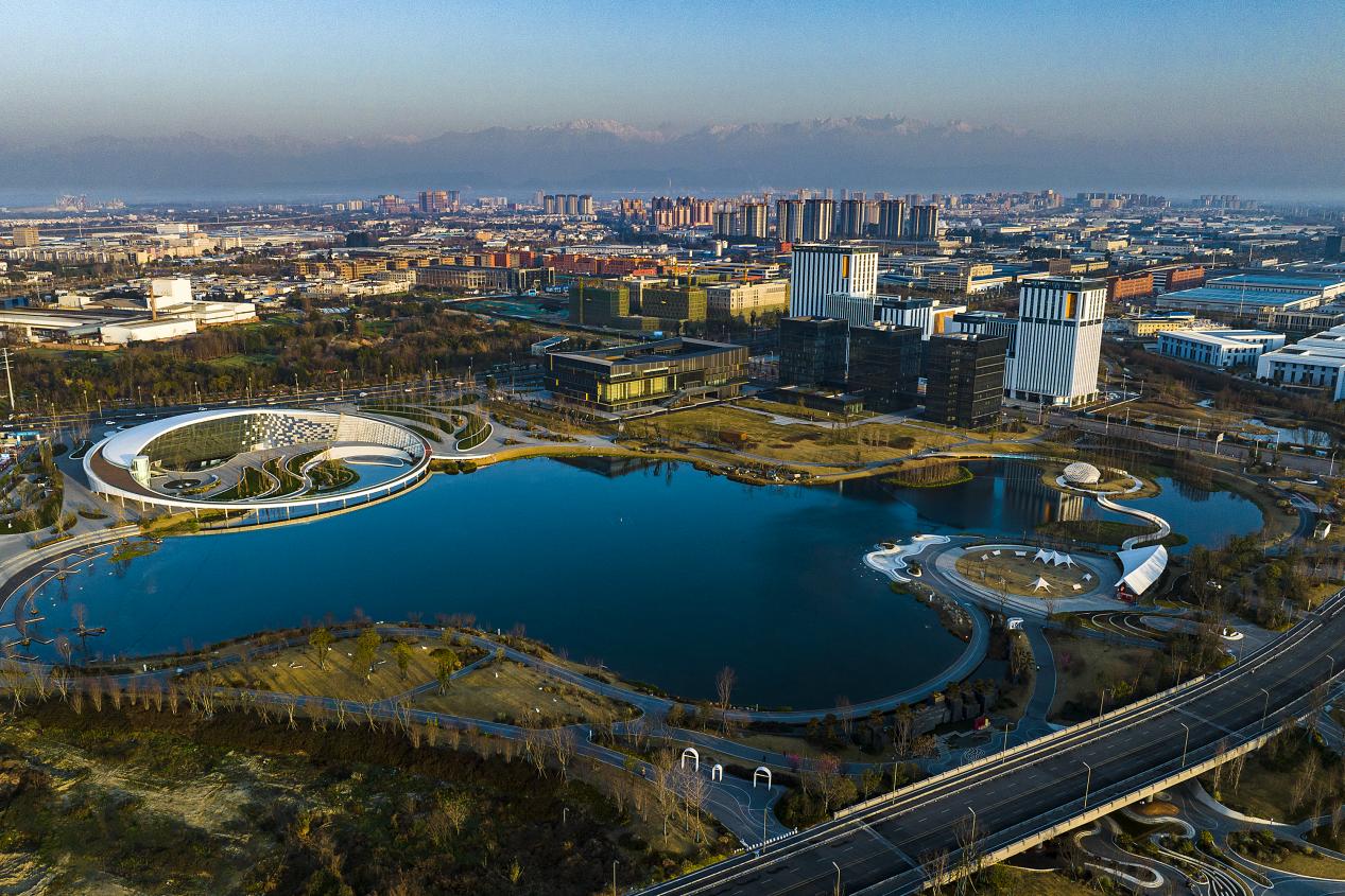 强县活区“园”动力 | 从一颗川芎出发，看彭州重构中医药经济版图