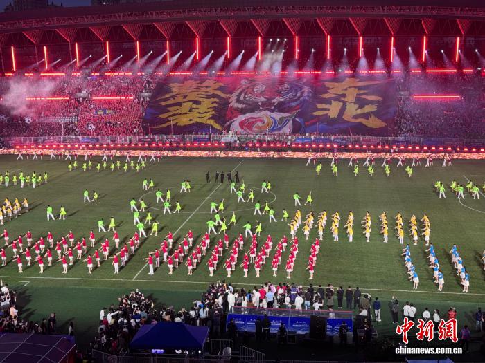 “东北超”启幕：铁西绿茵场上的草根热望与区域新章