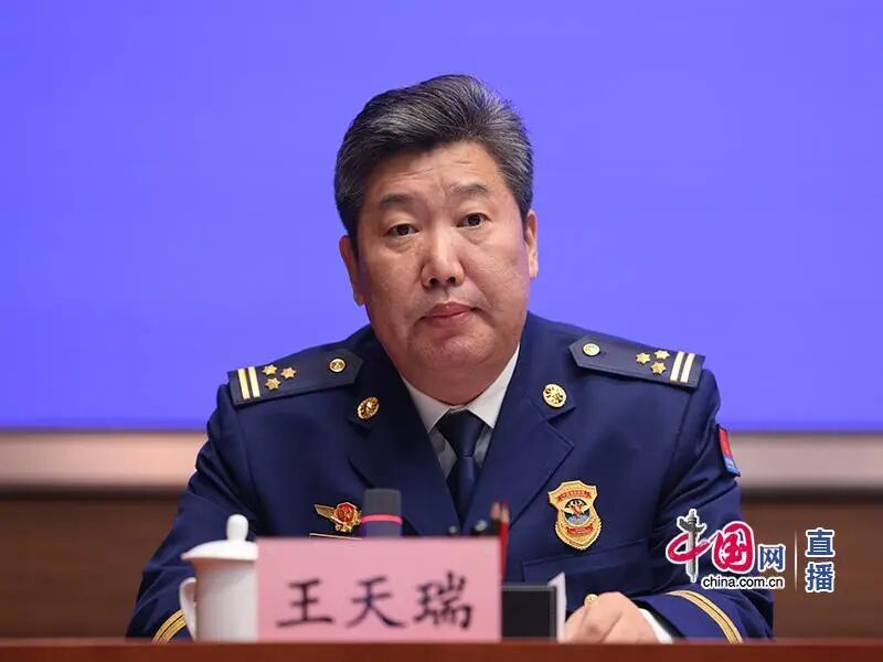 “河南安阳42死火灾”细节披露：同一楼层有两家相邻公司，火灾发生时，开展过消防演练公司26人全部逃生，未开展演练公司42人死亡