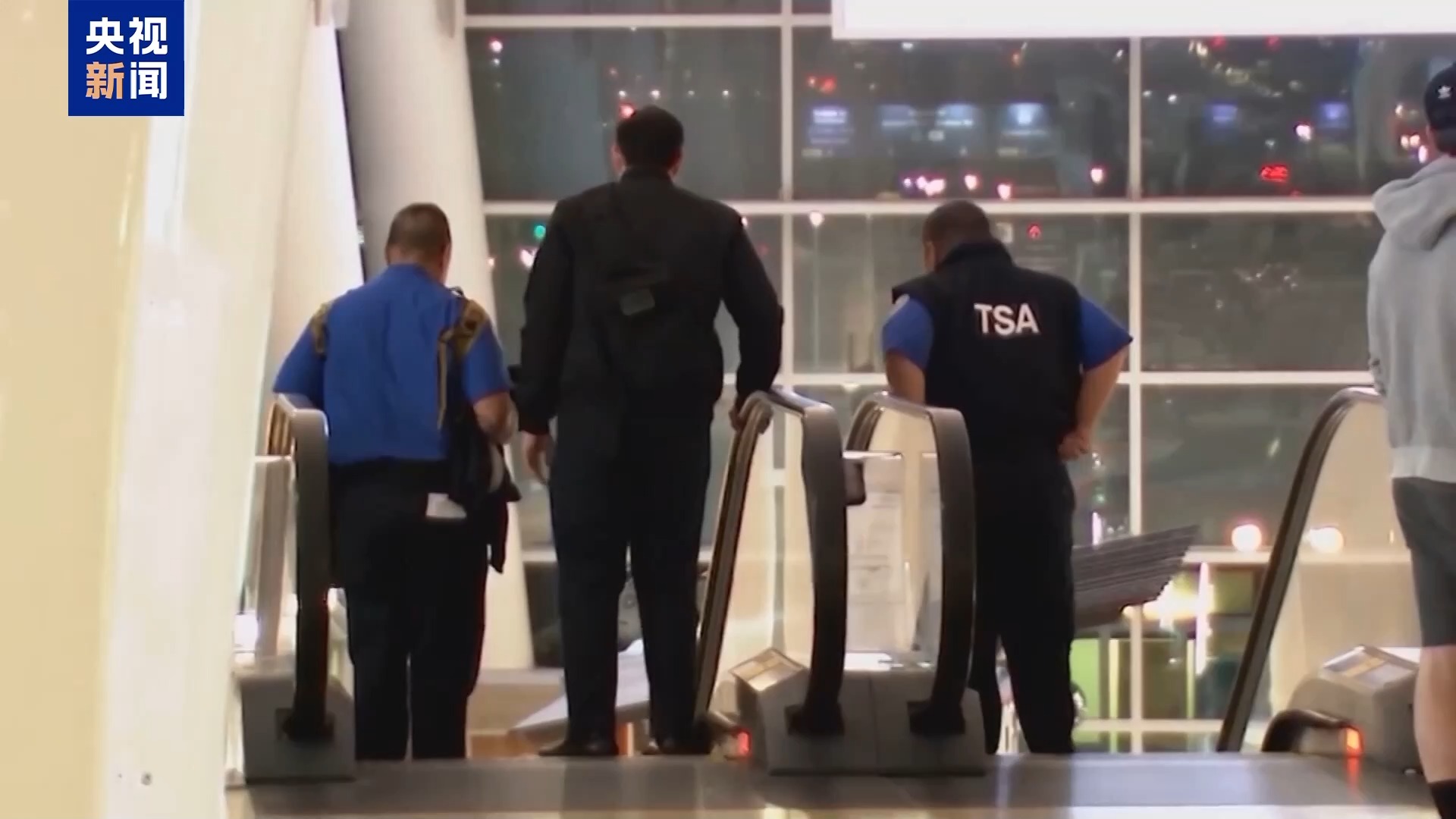 视频丨“停摆”持续雇员停薪美40座机场航班削减