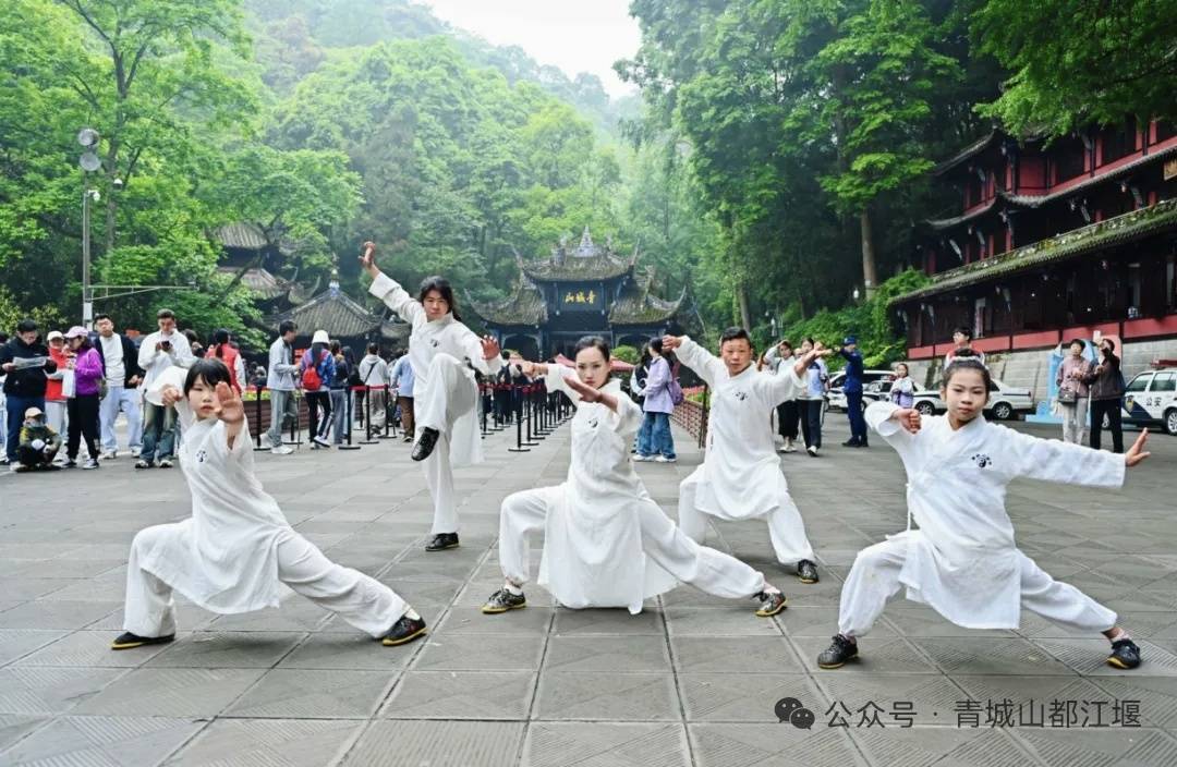 从“看风景”到“找自己”，五一假期四川文旅凭什么让游客“上头”？