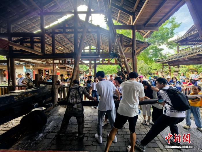 台湾青年八桂行：体验壮乡非遗与多民族文化交融