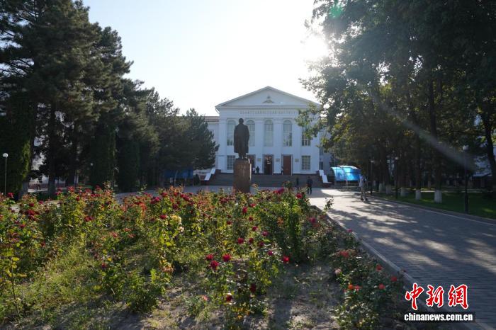阿克尔别克·奇梅罗夫：中吉工程教育如何在鲁班工坊找到“共同语言”？