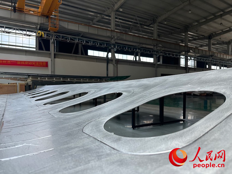 飛機(jī)蒙皮。人民網(wǎng)記者 王波攝