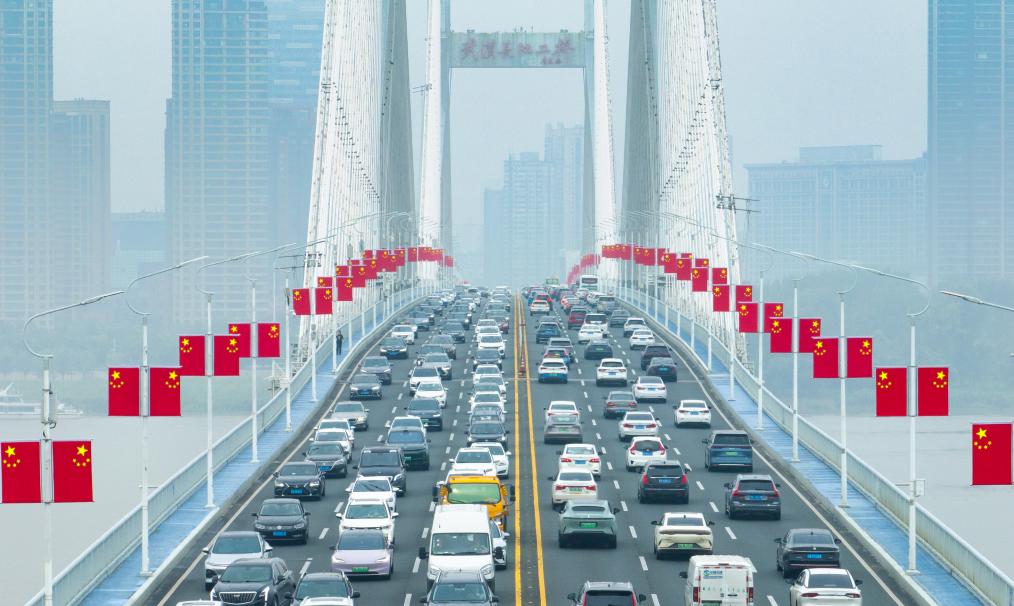 特稿丨“活力势不可当”——外媒年终报道里的中国