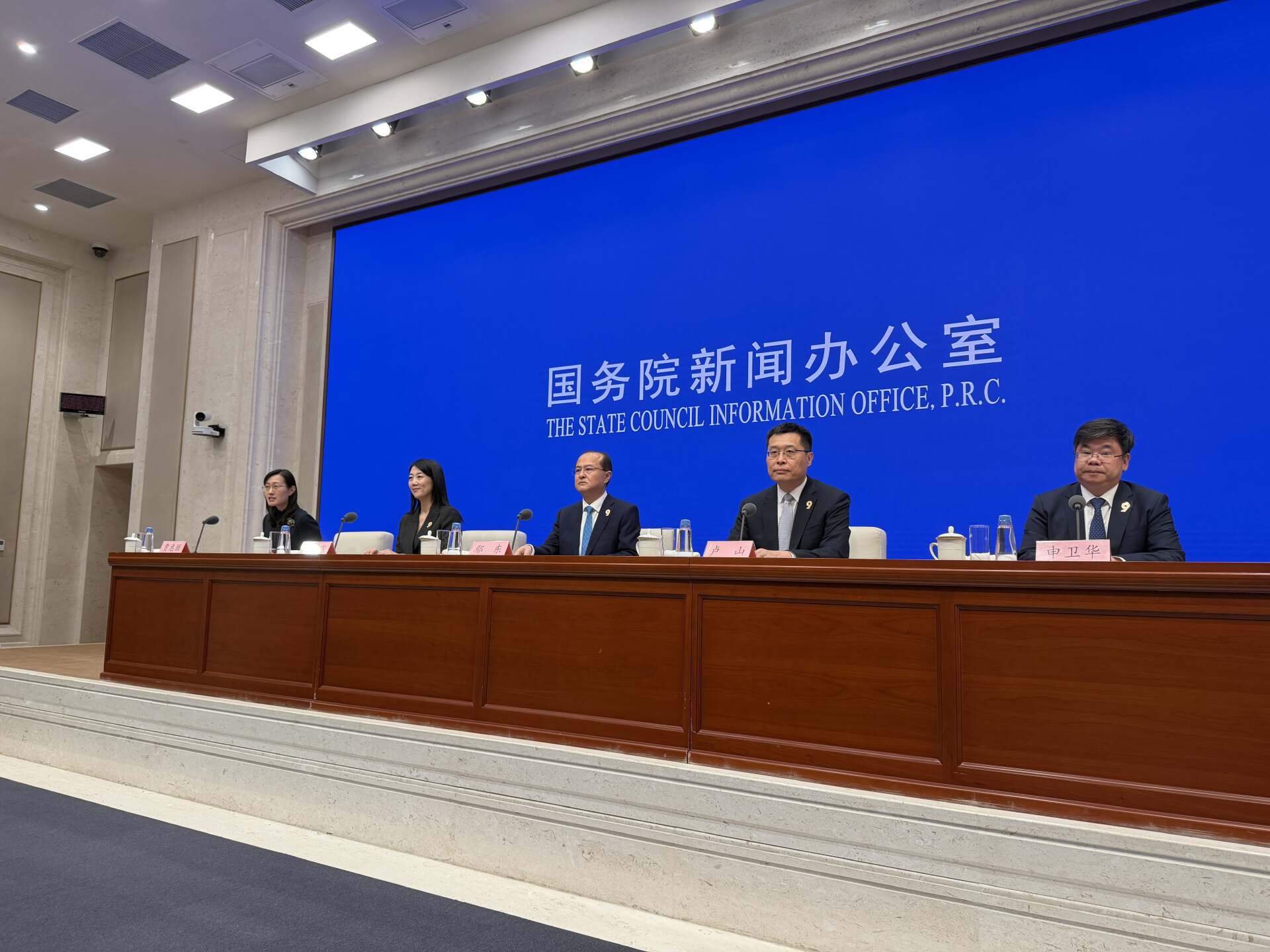 上海市副市长答每经问：上海首发经济升级到4.0版，便利化措施让通关时长由最少7天缩短到最快当天放行 (http://www.kingbaby.com.cn/) wap 第1张
