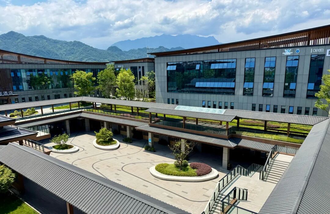 企业吹哨 各方报到｜都江堰现代文旅融合园区精准发力 “ABC+N”赋能“立园满园”
