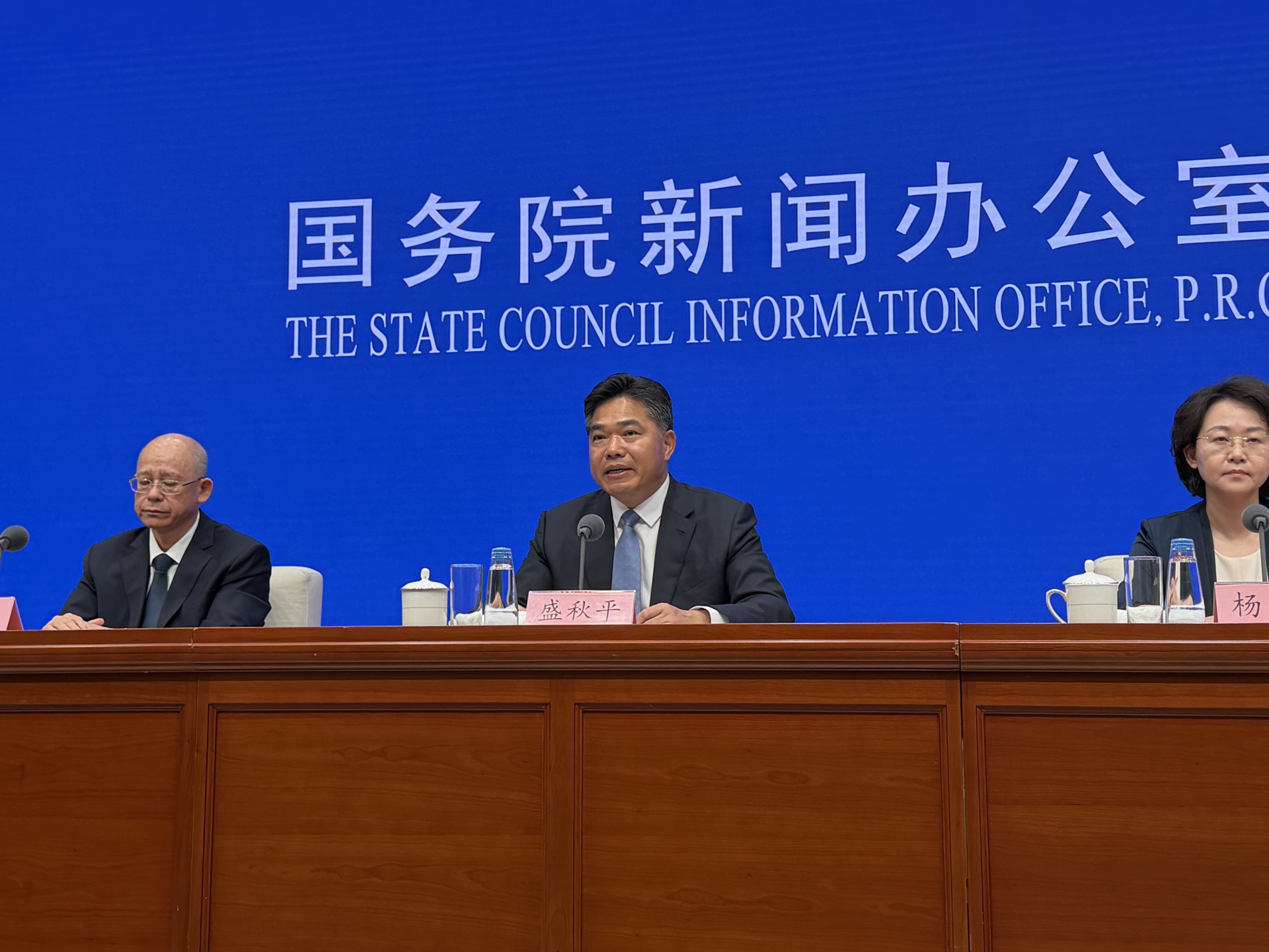 当前我国消费市场情况如何？商务部答每经问：今年一季度最终消费支出对经济增长的贡献率达到46.7% (http://www.999law.cn/) sxw 第1张