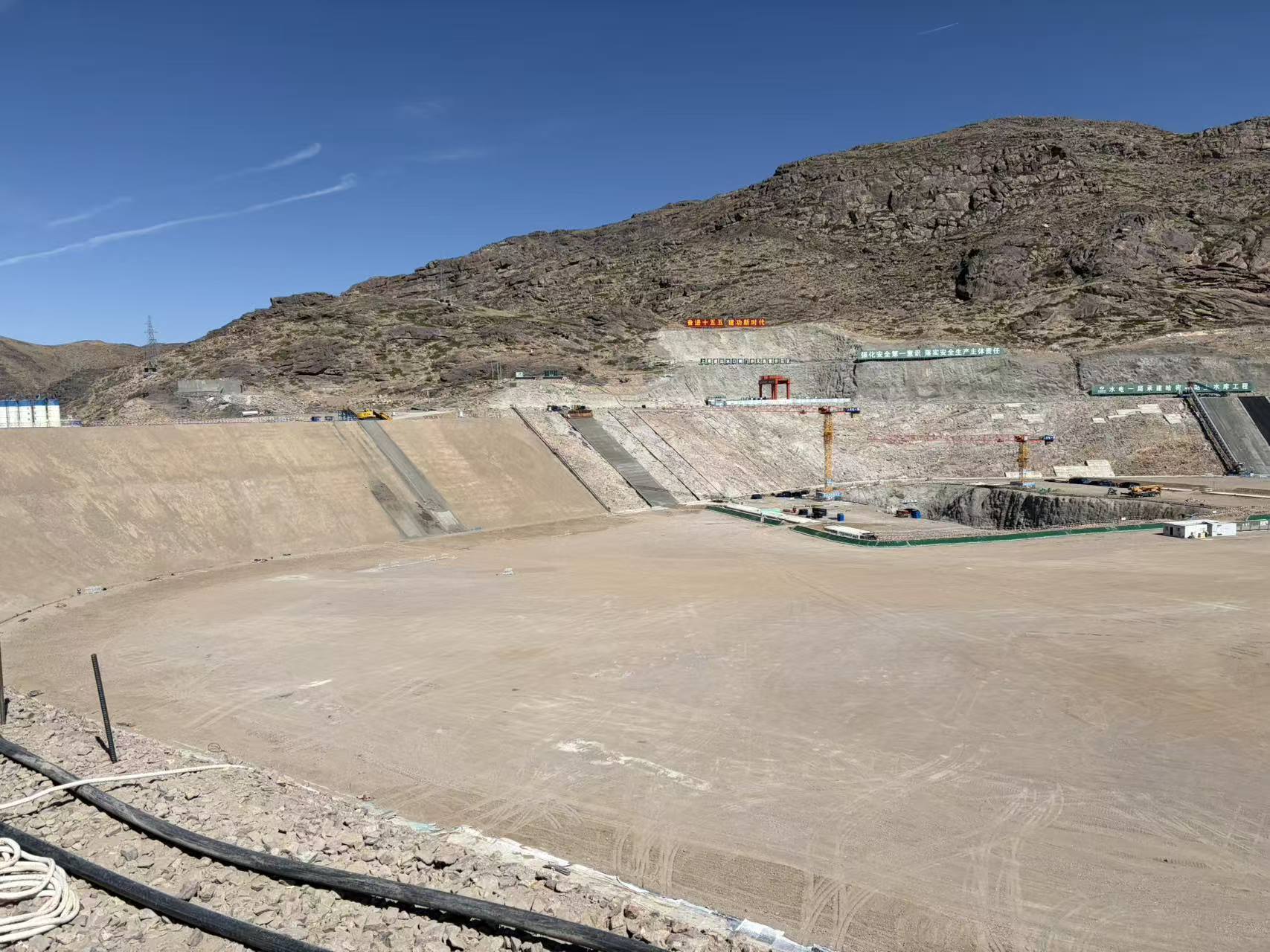 绿能出疆 | 储能赛道“另类”押注：弃锂电走光热，百亿元资本为何看好？ (http://www.kingbaby.com.cn/) wap 第2张