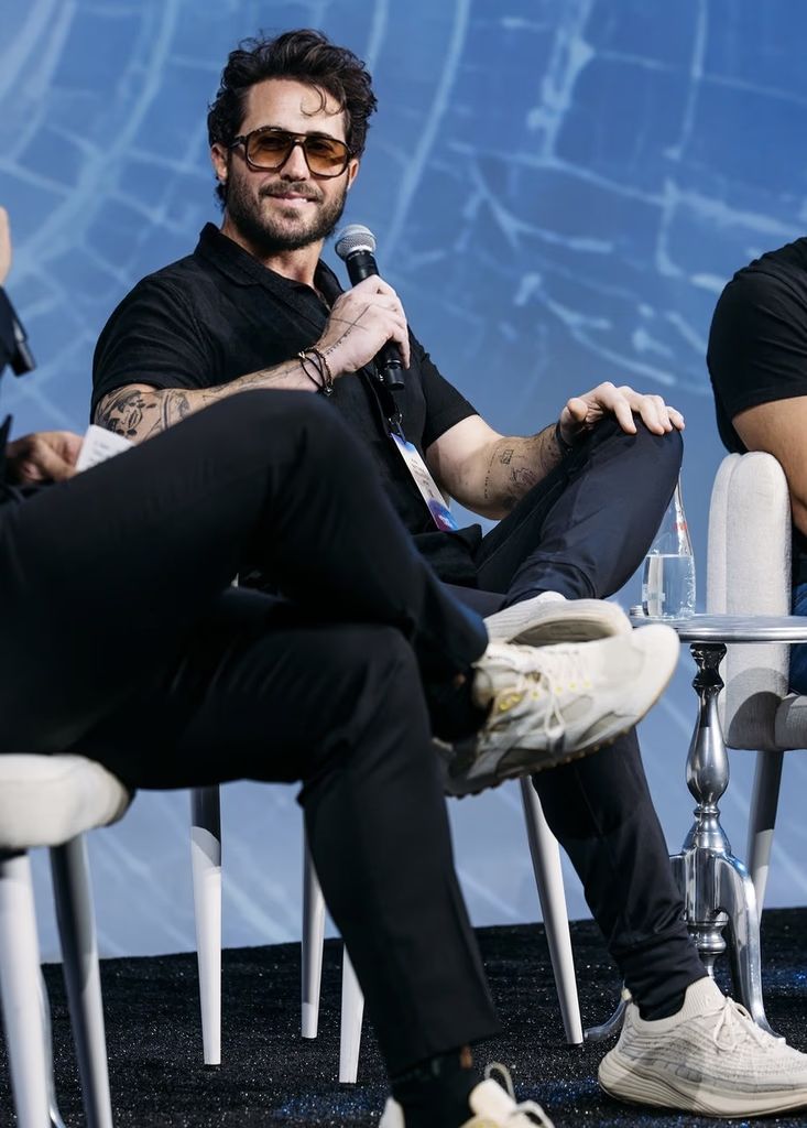 美伊谈判今日举行，伊朗开出两大条件；号称年入18亿美元的“一人公司”翻车；白宫敦促华尔街紧急测试Anthropic新模型；英特尔周涨23%创26年来最佳 | 一周国际财经 (http://www.paipi.cn/) wap 第4张