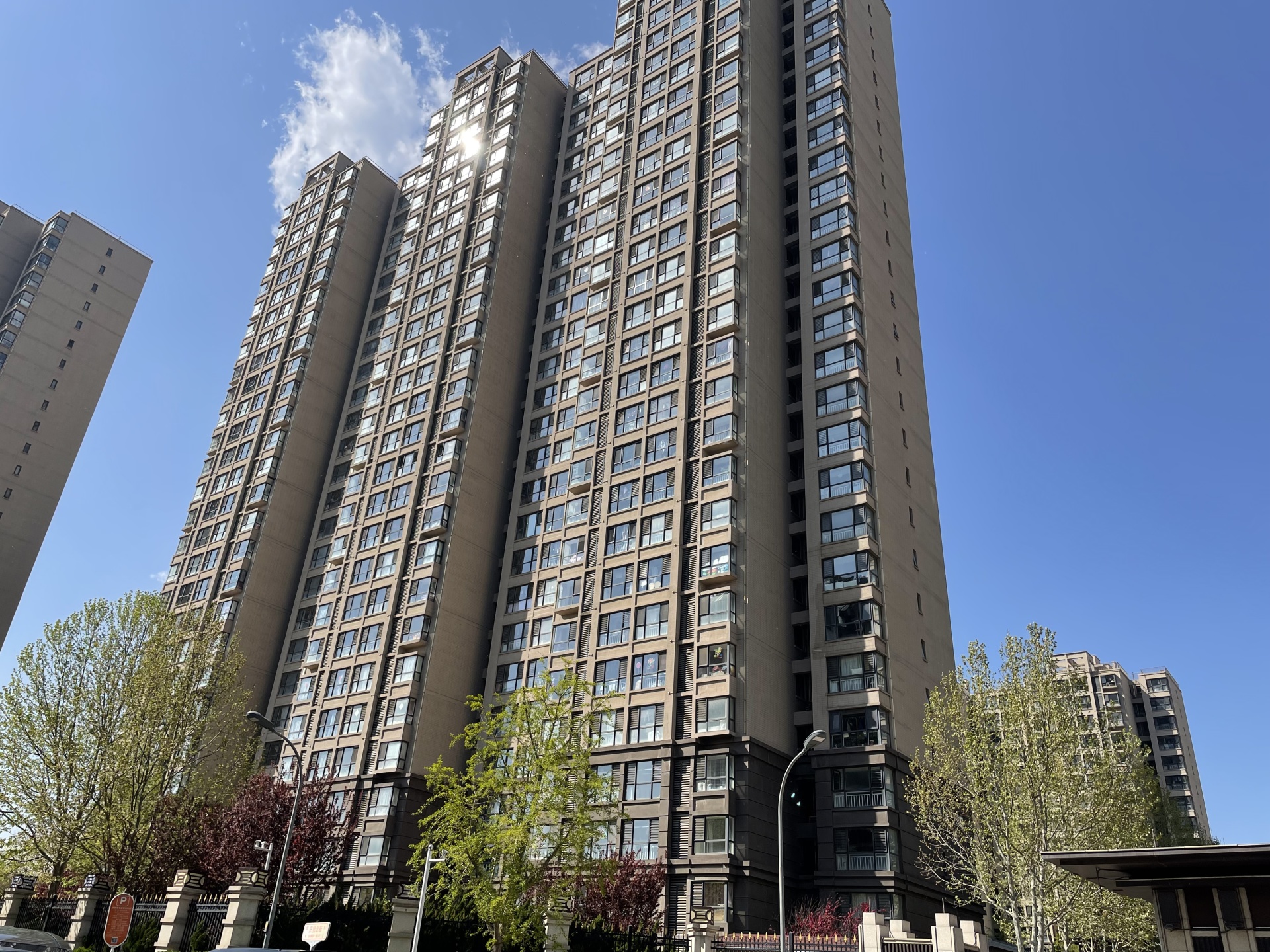 “被围困的6年”：北京限竞房陆续解禁入市，一场“错时”的价值回归 (http://www.paipi.cn/) wap 第7张