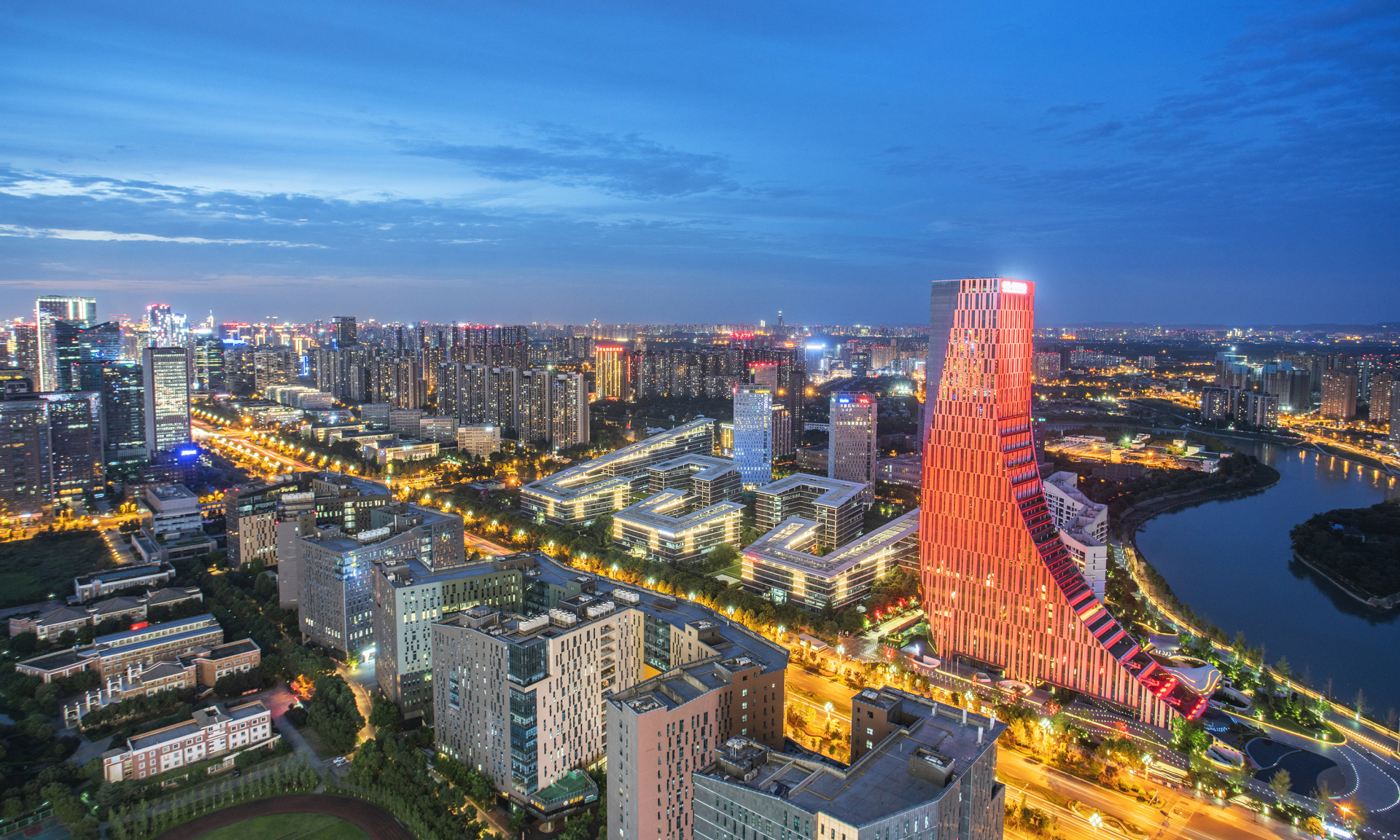 千亿之后再跃升：京东方630亿项目量产，成都高新区如何打造“世界柔谷”？ (http://www.kingbaby.com.cn/) wap 第1张