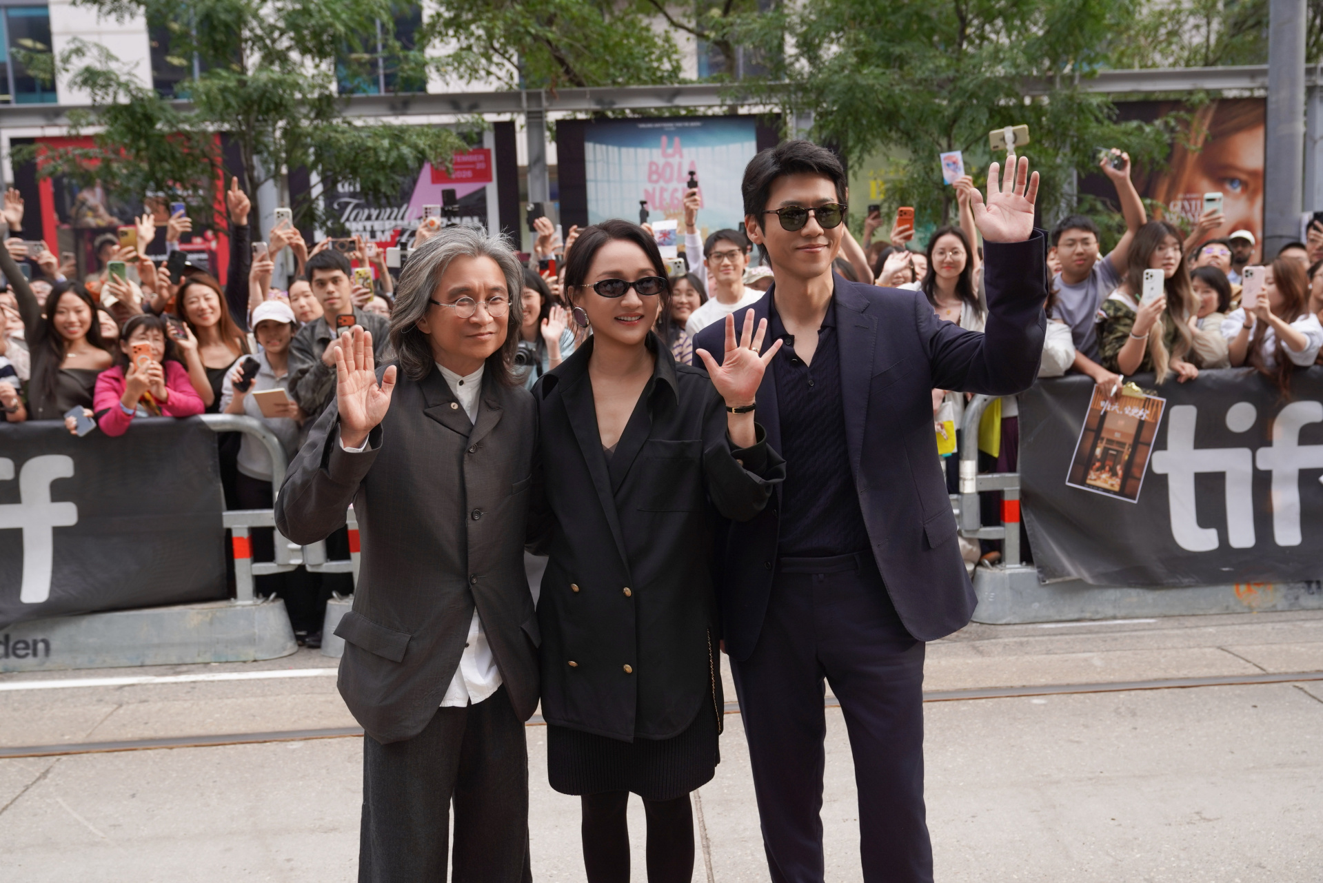 全程在成都拍摄 陈可辛新作《明天，会更好》亮相多伦多 1700名观众全体起立致意掌声不停