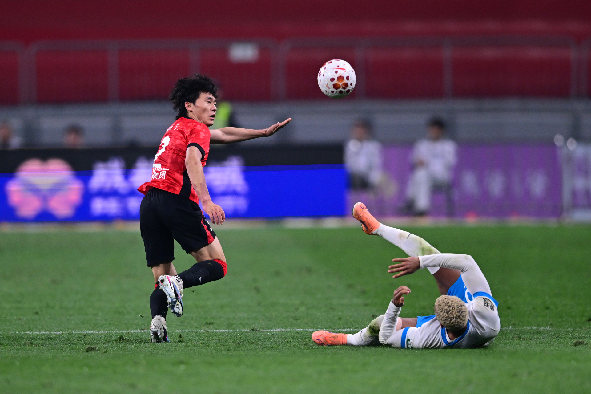 爱看成都丨蓉城火力全开 主场大胜领跑中超