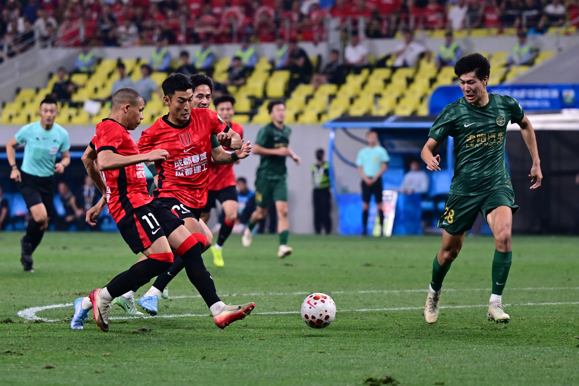 爱看成都 | 主场大捷！蓉城4-0浙江豪取五连胜，不败领跑中超 