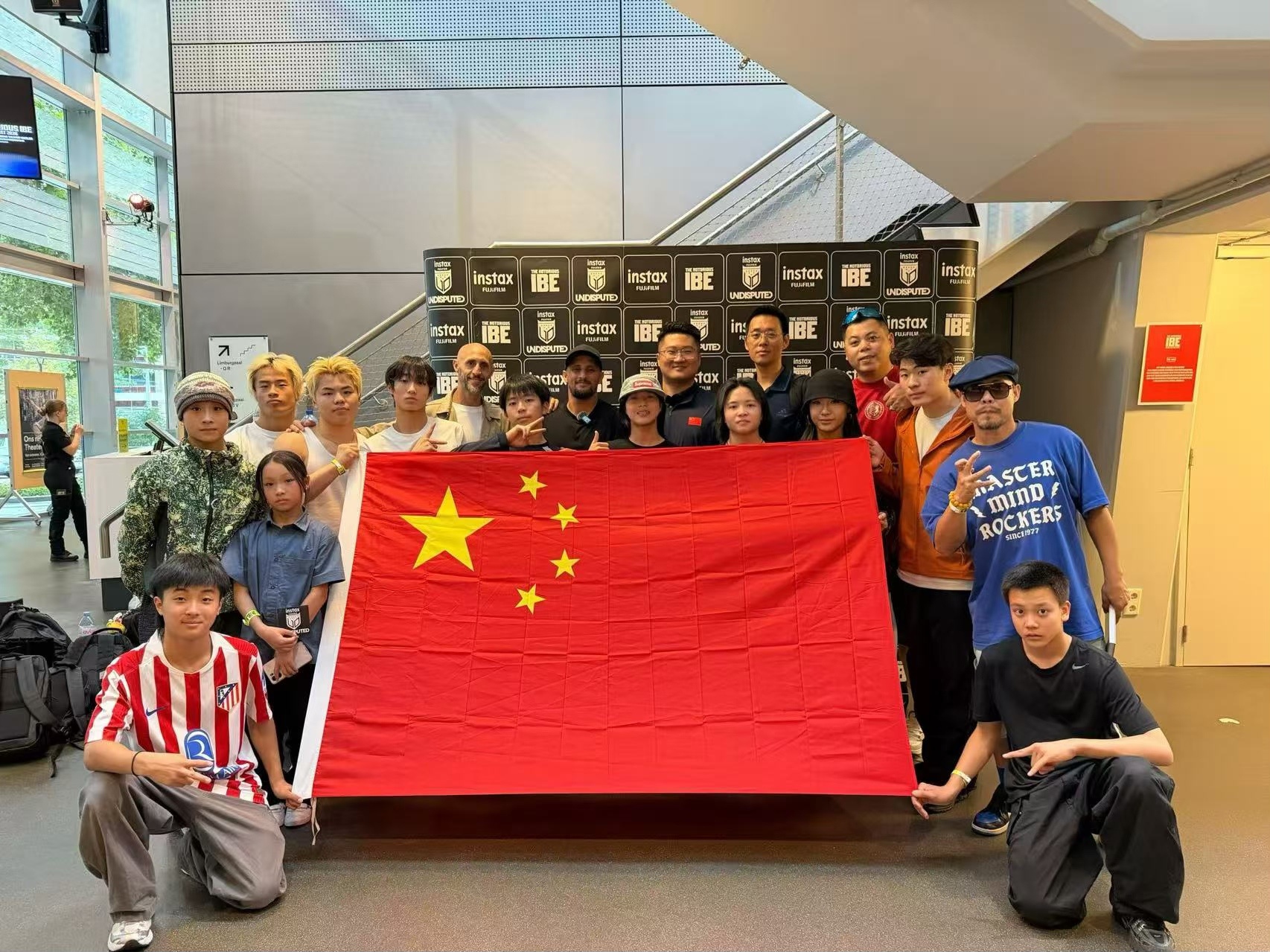 中国队斩获两项世界冠军，成都崇州小将立下功劳！
