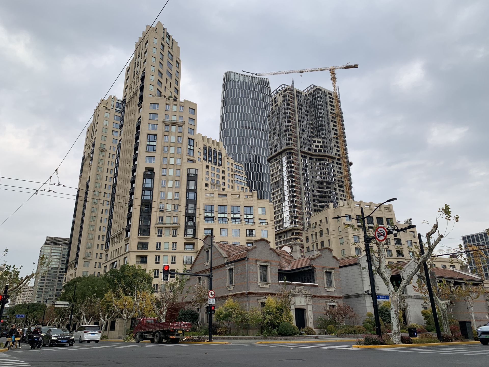 上海今年卖豪宅已揽金超千亿元，一线城市核心资产受关注度飙升 | 每经网