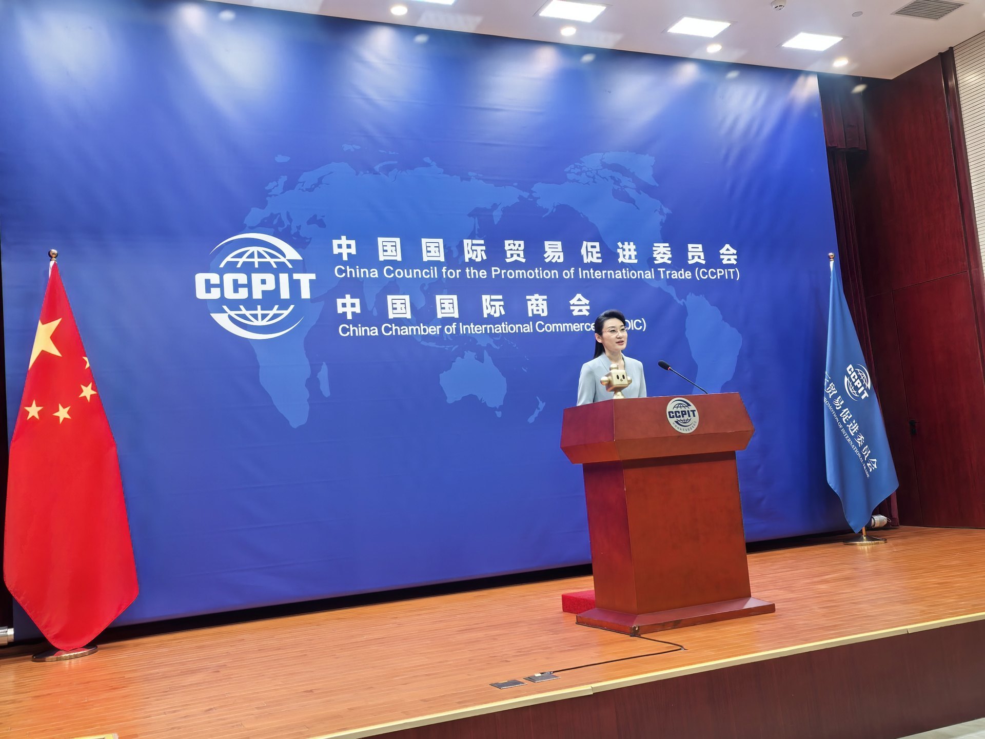 如何运用标准助企拓展海外市场？中国贸促会答每经：已启动13项国际标准研制项目 (http://www.kingbaby.com.cn/) wap 第1张