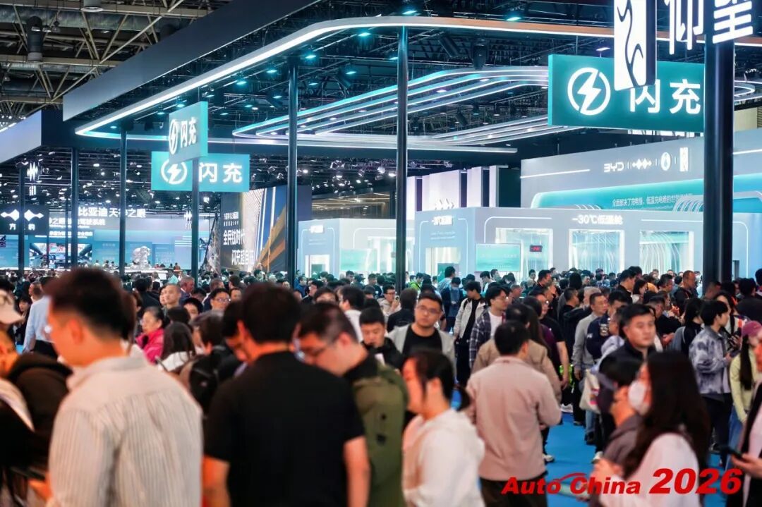 从“三年磨一剑”到“一年磨三剑”！“迭代竞速”致“三输困局”，车企开始踩刹车了？业内人士称“想慢不容易”，政策或成关键变量 (http://dinkfamily.com/) wap 第1张