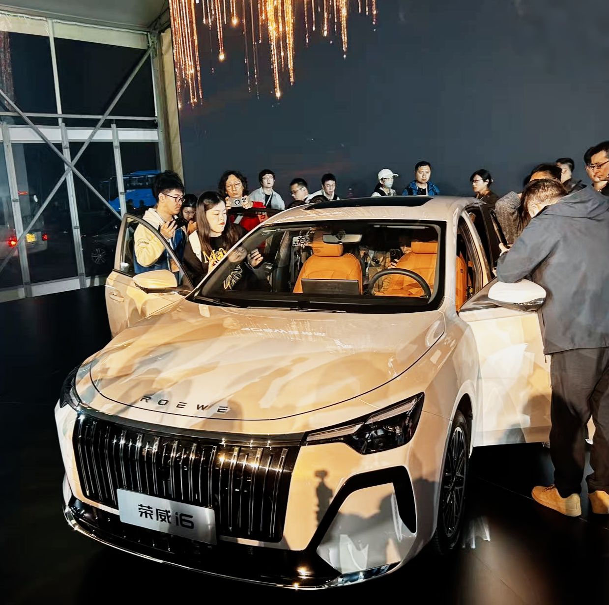 荣威i6预售6.59万元起  上汽乘用车张亮：将加码燃油车市场 (http://www.paipi.cn/) wap 第1张