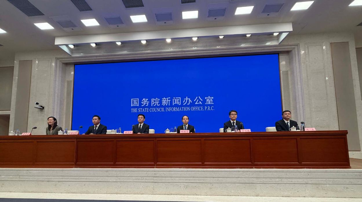 国家网信办网络法治局答每经问：将充分运用大数据、人工智能等新技术，丰富短视频等普法产品 (http://www.kingbaby.com.cn/) wap 第1张