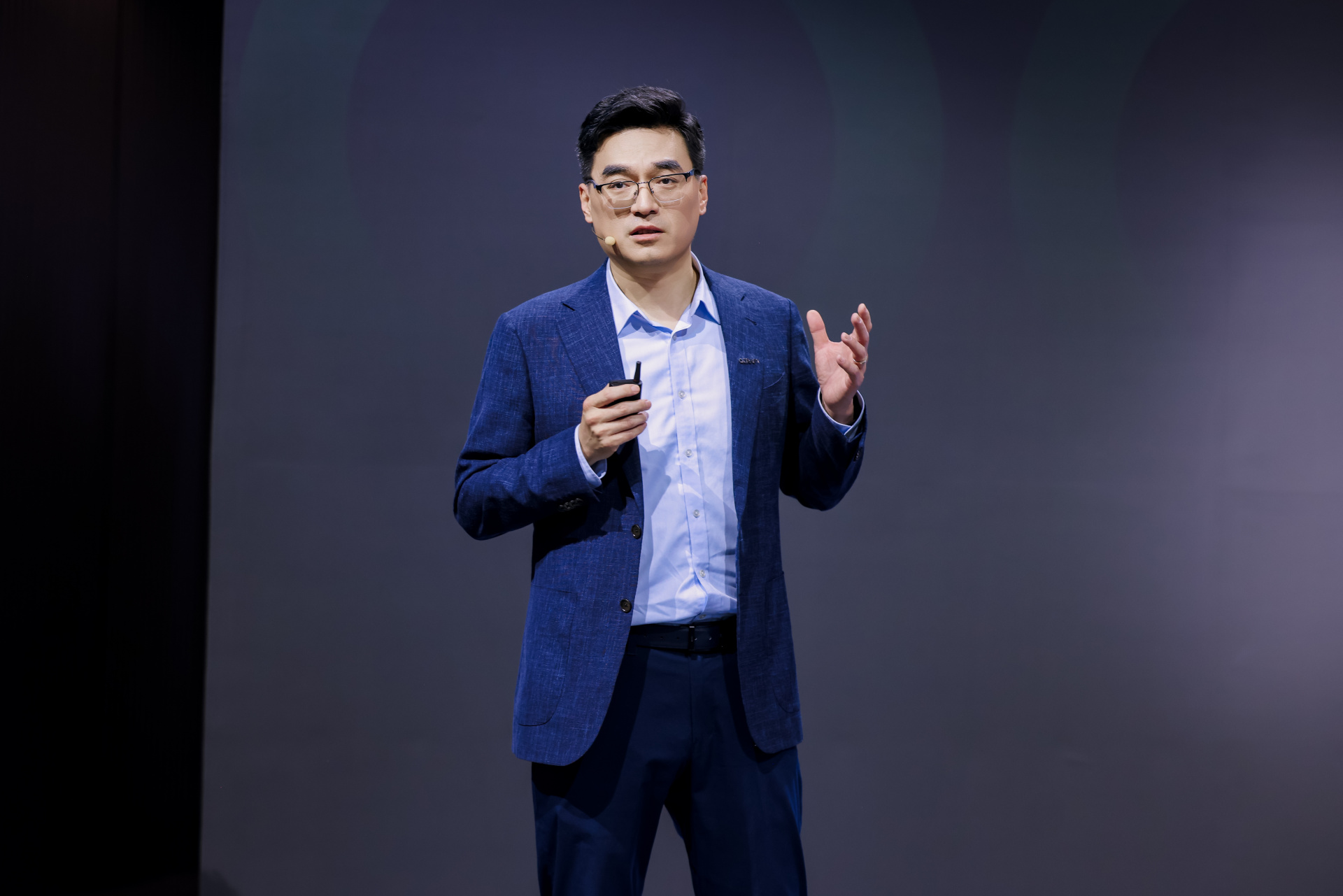 AI相对论③丨轻舟智航CEO于骞：物理世界AI未来十年将爆发，乘用车完全无人驾驶最早或于2028年到来 (http://dinkfamily.com/) wap 第1张