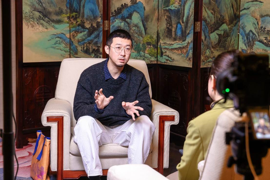 《昨夜将至》导演明焱：成都令人“大开眼界”，下一部作品也愿意在这里拍 (http://www.chichengjiaxiao.cn/) caij 第1张