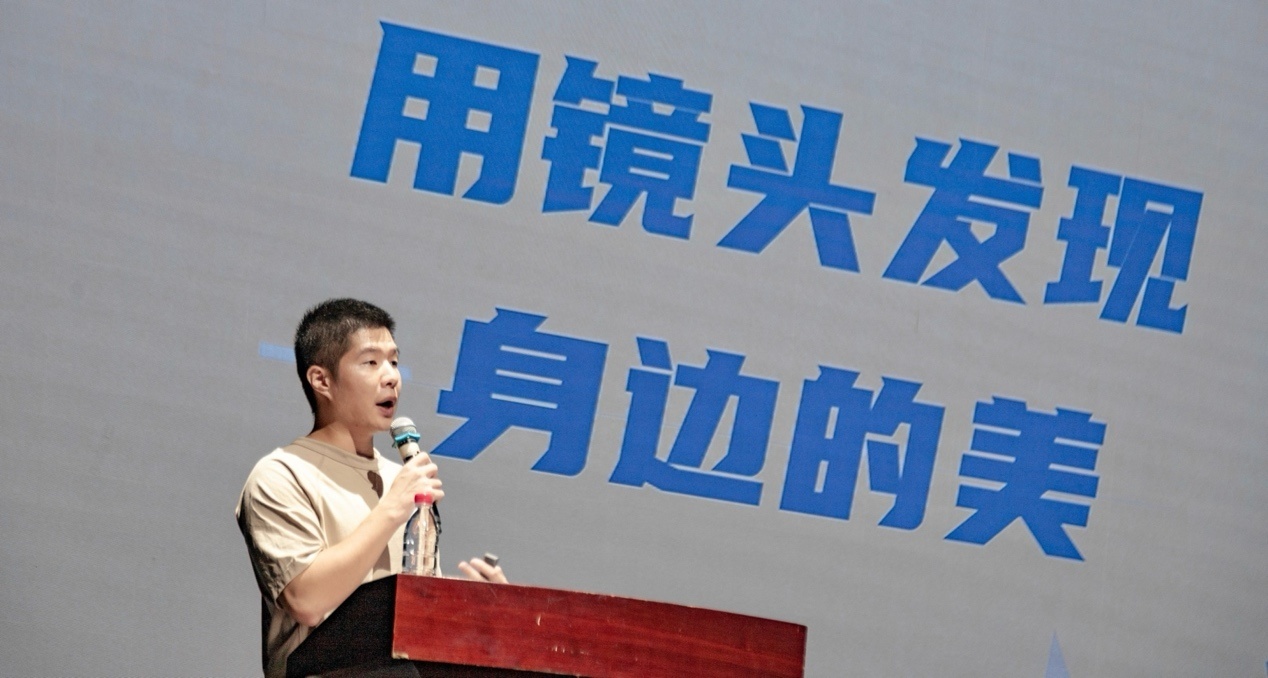 一键复刻《过来人》？记者实测“李白开麦”：AI只交出持剑古装男，爆款的真心抄不走 (http://www.kingbaby.com.cn/) wap 第2张
