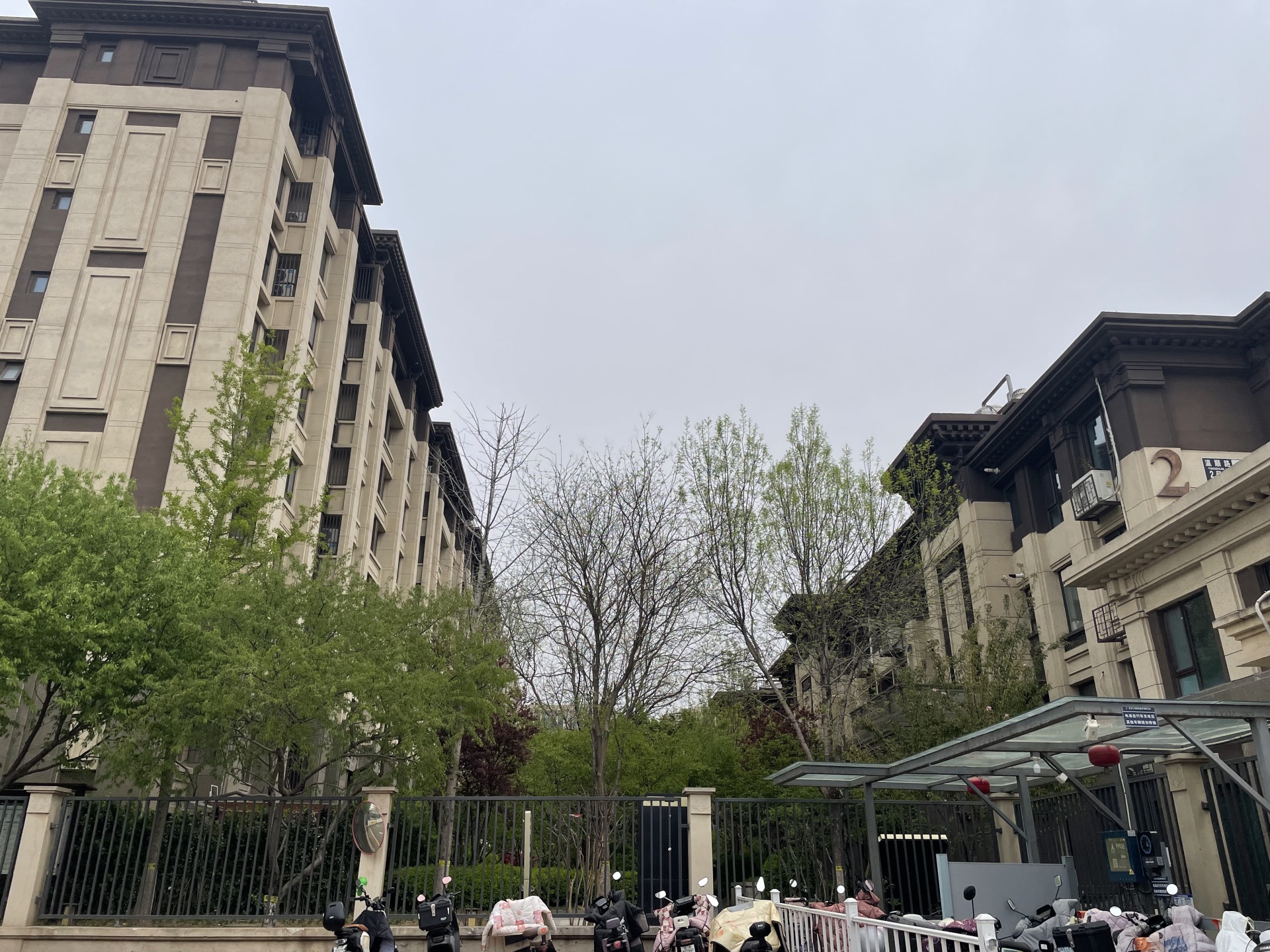 “被围困的6年”：北京限竞房陆续解禁入市，一场“错时”的价值回归 (http://www.paipi.cn/) wap 第2张