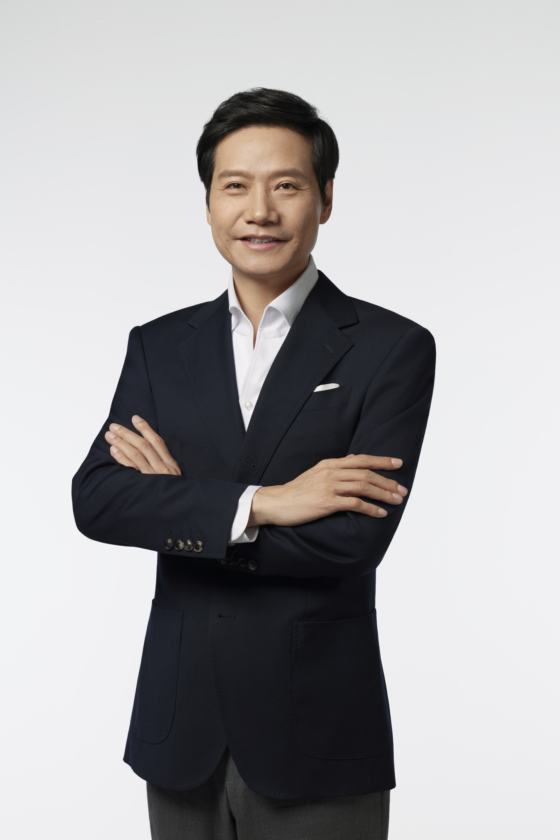 雷军两会建言：规范人形机器人、拓展科技公益、升级工业旅游 